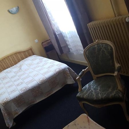 Hôtel de la Cloche SP Reims Extérieur photo