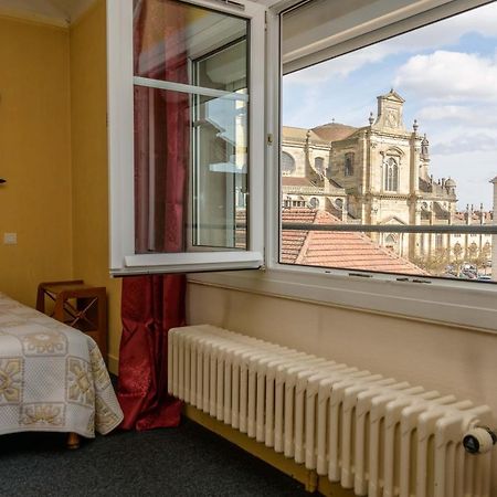 Hôtel de la Cloche SP Reims Extérieur photo