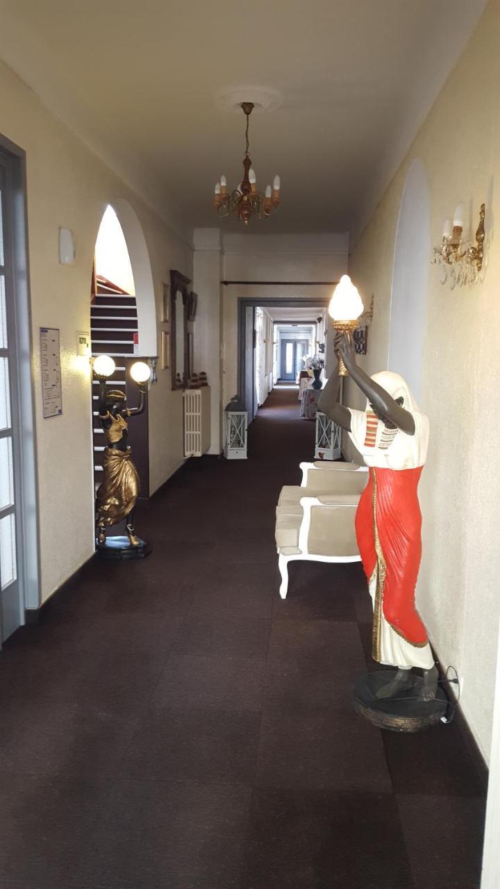 Hôtel de la Cloche SP Reims Extérieur photo