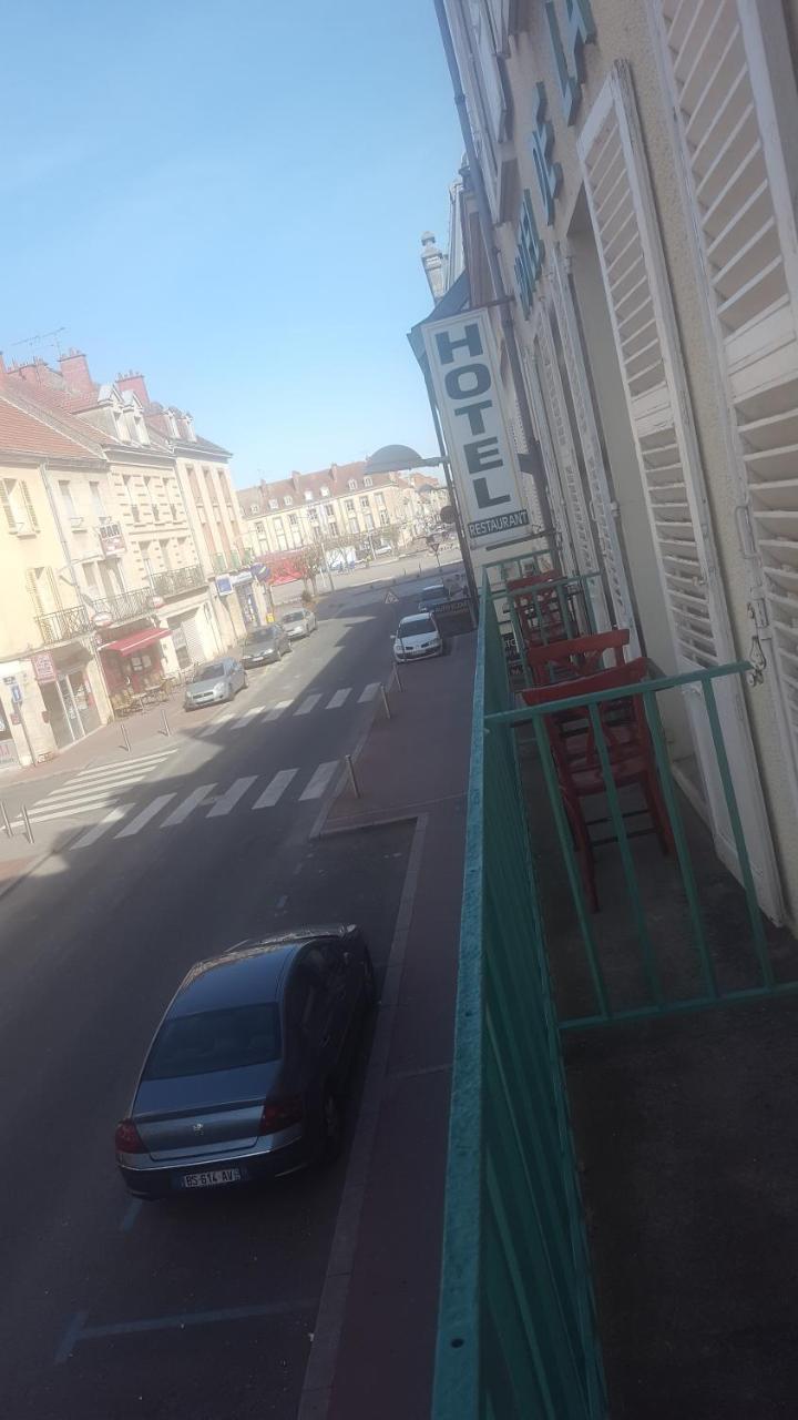 Hôtel de la Cloche SP Reims Extérieur photo