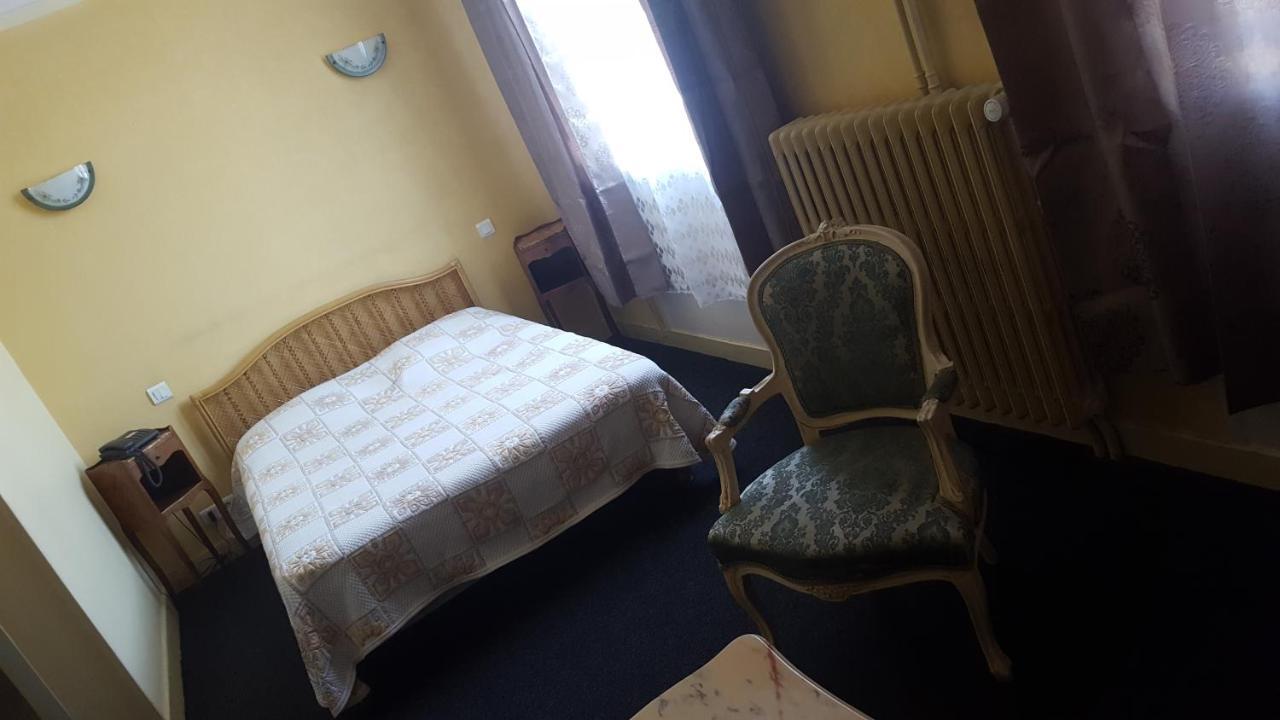 Hôtel de la Cloche SP Reims Extérieur photo