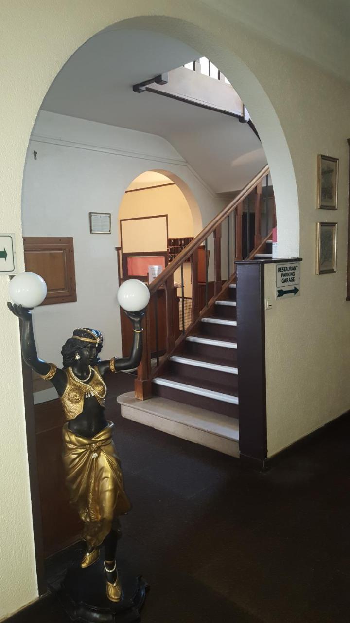 Hôtel de la Cloche SP Reims Extérieur photo