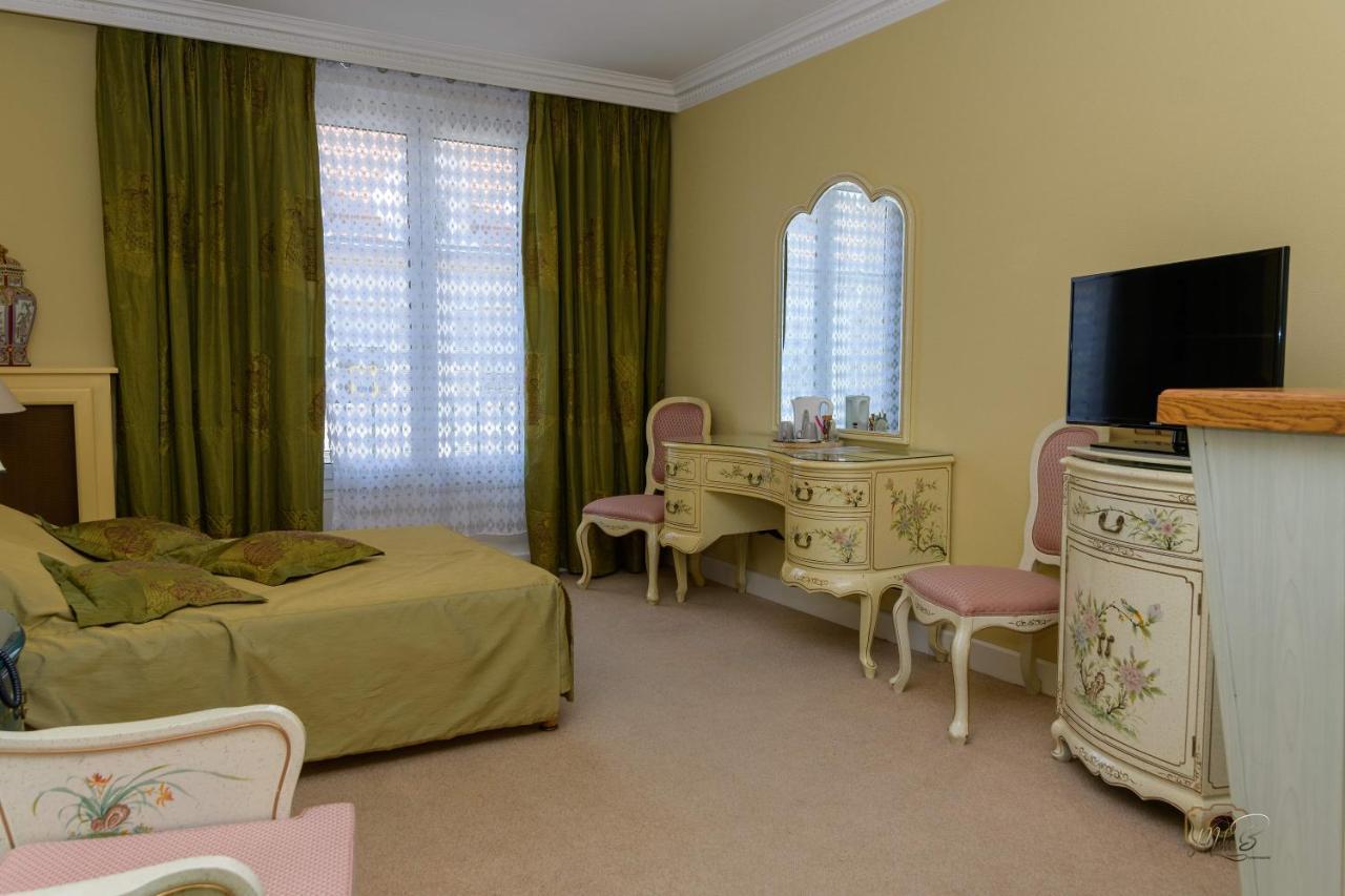Hôtel de la Cloche SP Reims Extérieur photo
