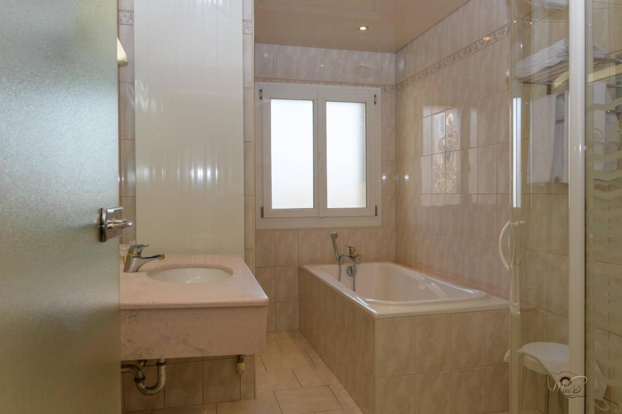 Hôtel de la Cloche SP Reims Extérieur photo