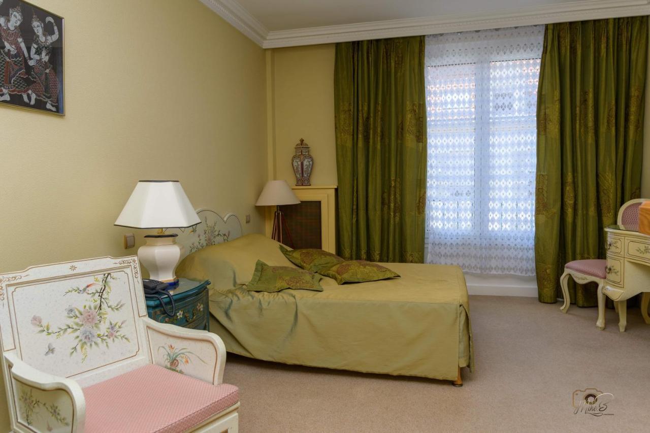 Hôtel de la Cloche SP Reims Extérieur photo